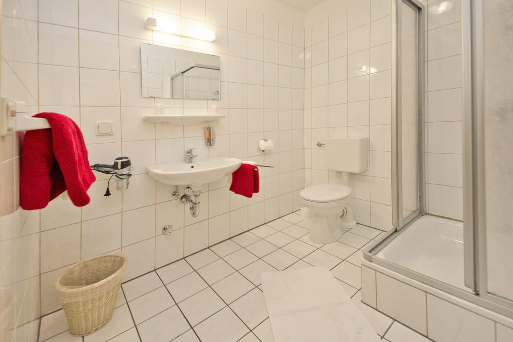 Hotel Garni Am Klostermarkt Плауэн Номер фото